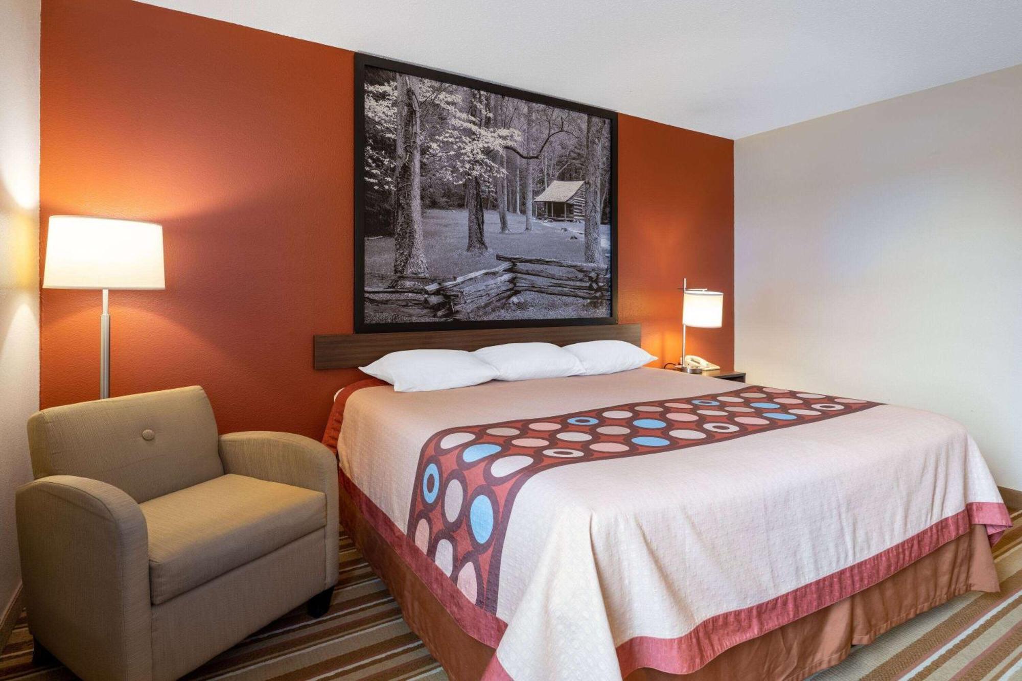 Super 8 By Wyndham Mattoon Hotel Екстериор снимка
